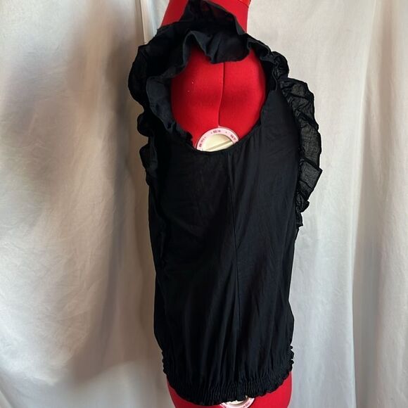 SM245 Vila sleeveless ruffled black blouse - Picture 3 of 10